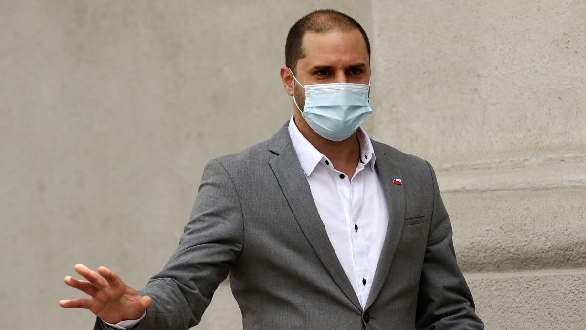 Jaime Bellolio se muestra optimista por discusión del cuarto retiro y señala que hay "buen ambiente"