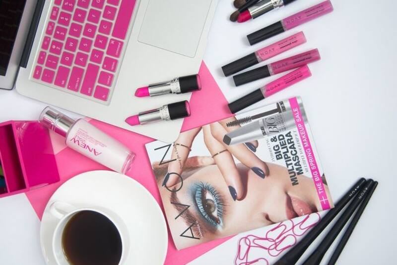 La marca de belleza adeuda más de 1.000 millones de dólares.