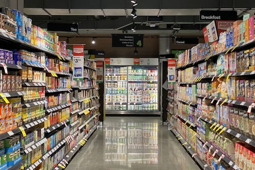 Filtran imagen de futuro supermercado Unimarc que es criticado por vecinos: buscan evitar su construcción