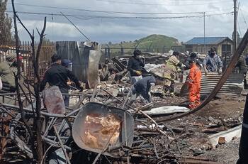 Empresas condonarán pagos de luz y agua a los damnificados del incendio en Castro