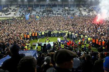 La tremenda invasión de los hinchas del Djurgardens de Suecia tras ser campeones