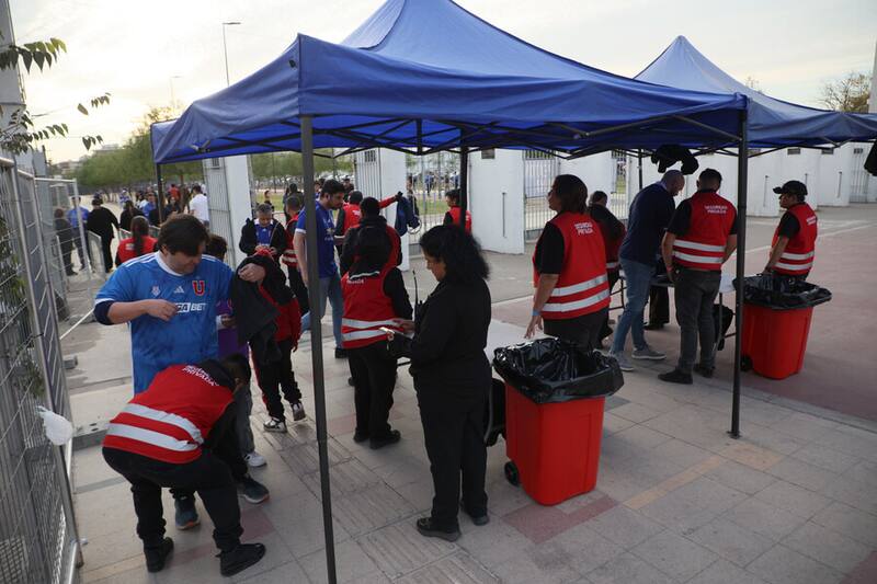 La seguridad en el partido entre la U y La Serena. Foto: Aton.