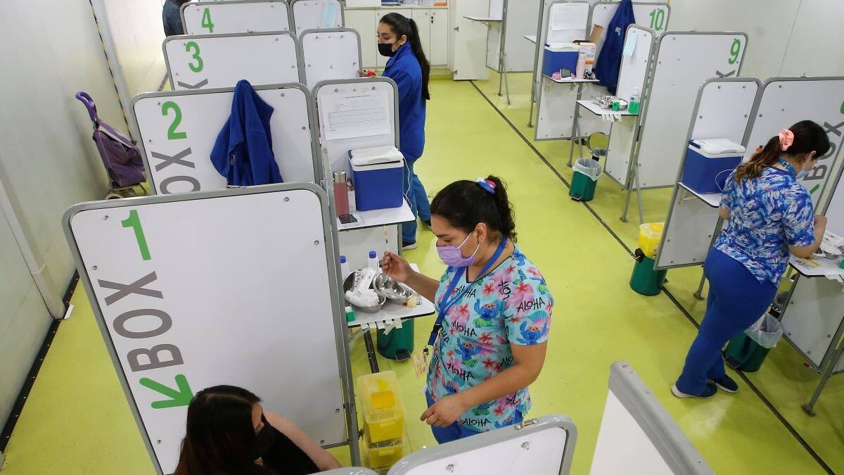 Aumentan contagios Covid-19 en Chile: Minsal reporta más de 4 mil casos y positividad al 5%