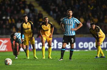La U lo quiso a principio de año: Goleador argentino entró en rebeldía y busca la salida de su club