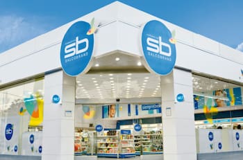 Afiliados de Colmena podrán acceder hasta un 20% de descuento en farmacias Salcobrand