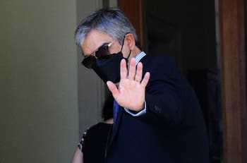 Mario Marcel tiene Covid-19 y no podrá reunirse con el gabinete de Gabriel Boric