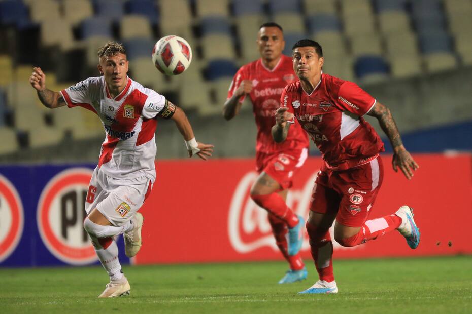 Ñublense sigue sin despertar en el Campeonato Nacional. Crédito: Agencia Aton.