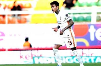 Erick Pulgar apuntó a las semejanzas de juego que tiene con exfigura de Galatasaray: "Cuando entro a la cancha soy otra persona"