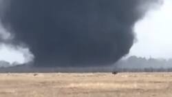VIDEO I Impactante tornado de humo negro atraviesa la pampa en la ciudad de Salta en Argentina