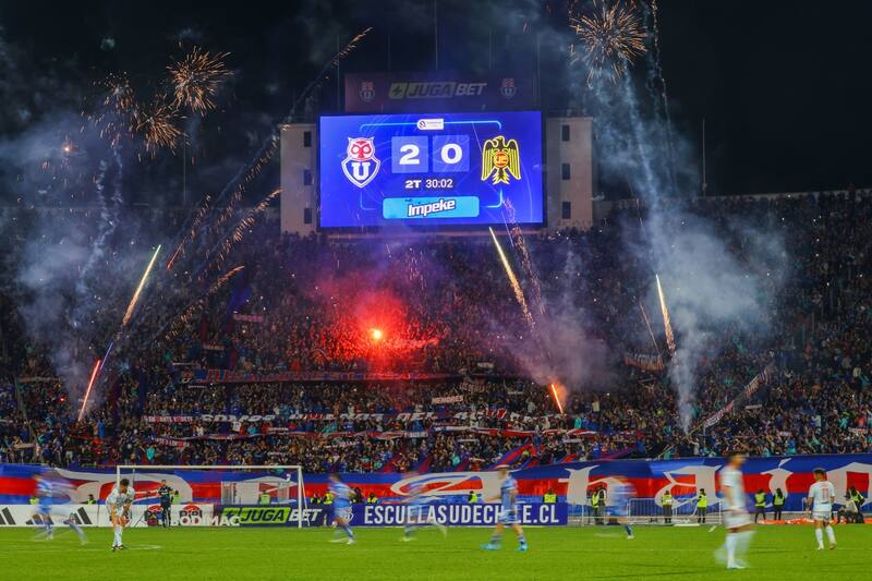 Los hinchas de la U en el Estadio Nacional ante Unión Española