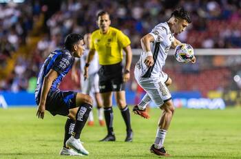 Sonó fuerte en Colo Colo, jugó en La Roja, hoy es figura indiscutida en México y pocos se acuerdan de él