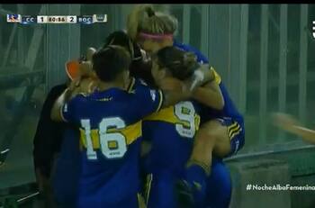 Golazo de Boca Juniors le agua la fiesta de la Noche Alba Femenina a Colo Colo