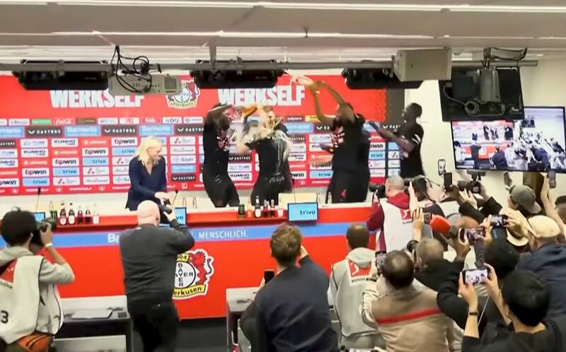 Baño de cerveza Xabi Alonso