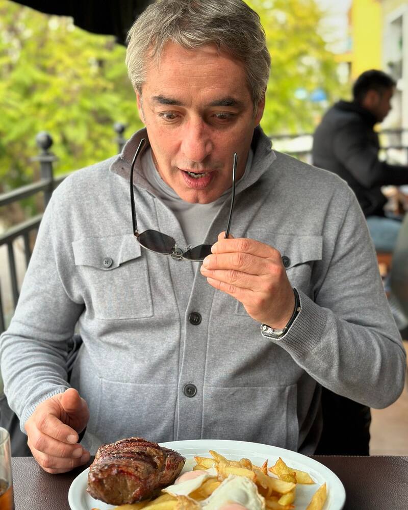 José Luis Repenning disfrutando de su plato