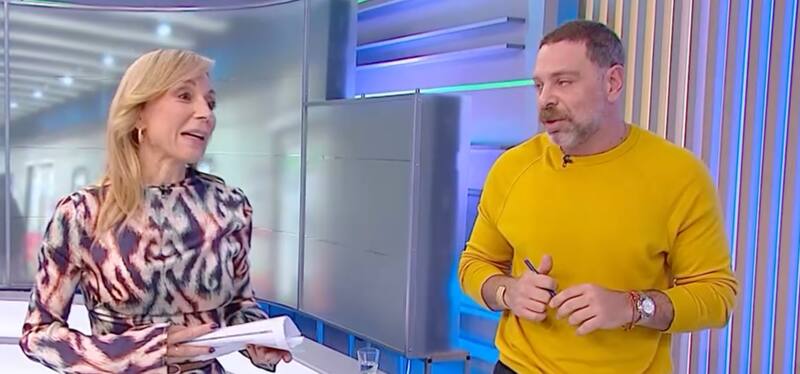 El periodista no tuvo paciencia contra Metro De Santiago.