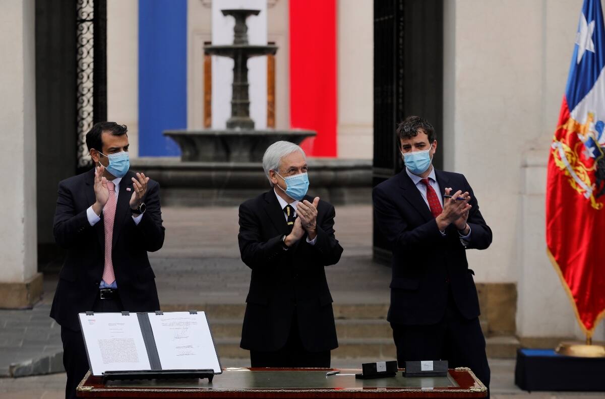 Convención Constitucional: Piñera firma decreto de inicio y le recuerda que su misión no es gobernar ni legislar