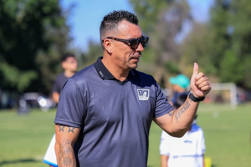 Dejan en suspenso su debut como DT. Foto: @e.paredes7 en Instagram.