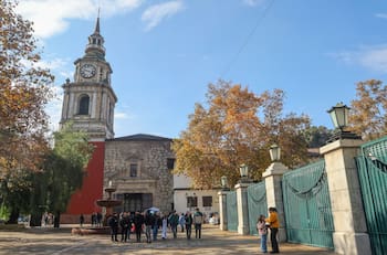 5 iglesias de Santiago que sobrevivieron a La Quintrala, terremotos y cuatro siglos de historia: las puedes visitar en solo unas horas