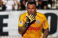 “¿Son de una cara o son doble cara? Te soban el lomo y después nada; eso me molesta del fútbol"