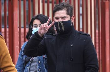 Gabriel Boric logró juntar las firmas necesarias para inscribirse en la primaria presidencial