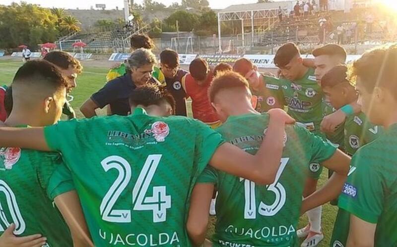 El DT de Deportes Vallenar salió del club con duro reclamo. Foto: Deportes Vallenar.