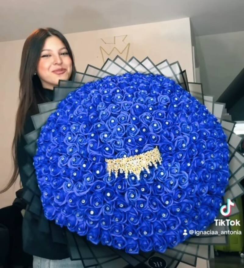 Ignacia Antonia exhibió un tremendo arreglo floral. Créditos: Instagram