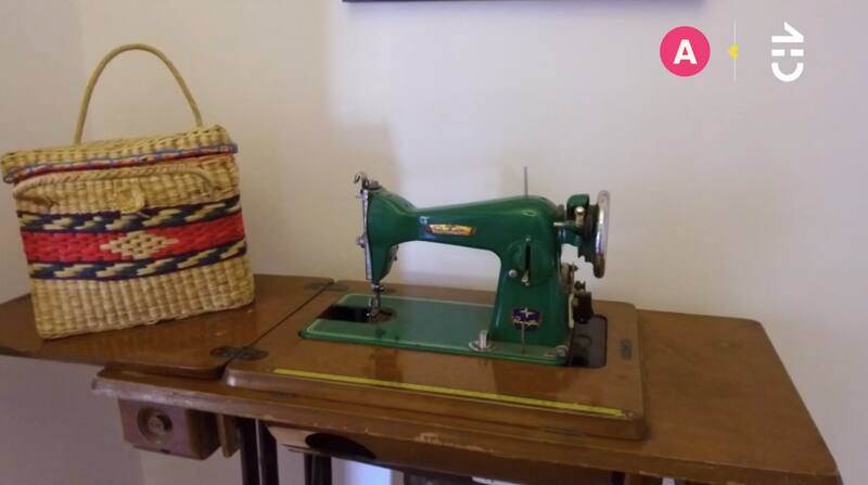 La máquina de coser que conserva de su madre / CHV