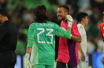 Martín Lasarte quedó satisfecho con empate de La Roja y alabó al "Zanahoria" Pérez