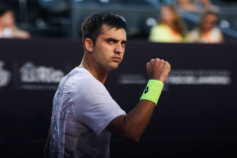 ganó en tres sets en su debut en el Challenger de Ilkley.