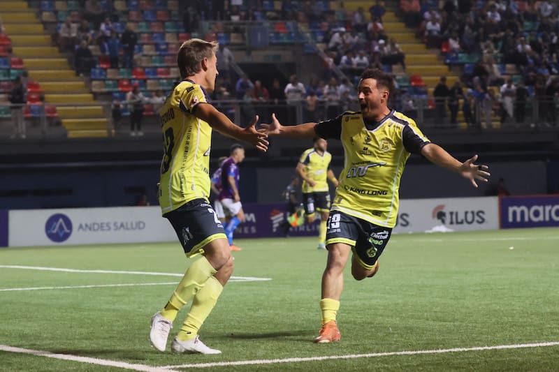 Los Canarios aspiran a trepar al liderato de la Primera B.