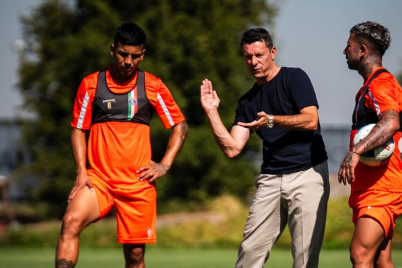 Audax Italiano informó la salida de su Director Deportivo.