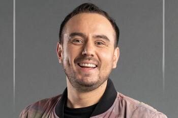 Quién es César Campos, periodista que se hizo conocido en "Manos al fuego" y "Espías del amor"