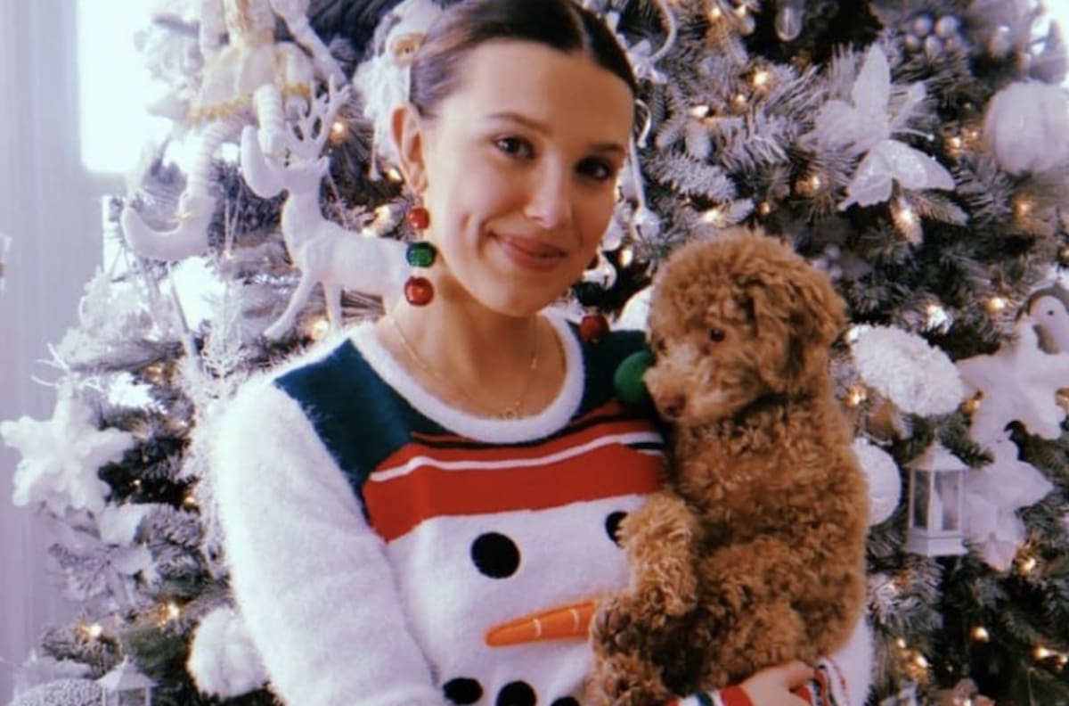 Cantó el himno de "Barney": El tierno video del recuerdo que compartió Millie Bobby Brown por su cumpleaños
