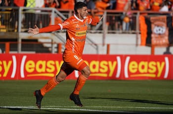 Tras ascender en Argentina: David Chiquito Escalante está a un paso de regresar al fútbol chileno