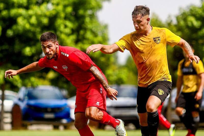 Ñublense de Chillán se midió en un amistoso con Fernández Vial.