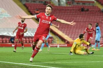 Liverpool se recuperó y se quedó con la punta de la Premier League ante el West Ham