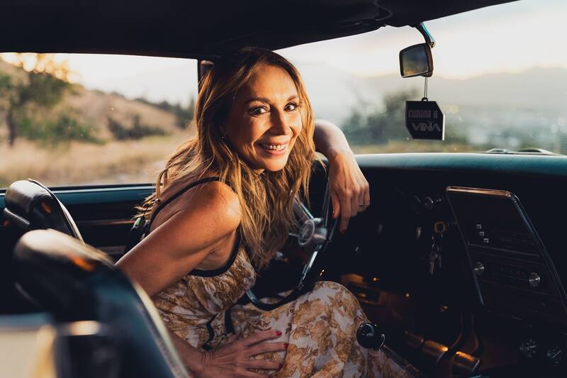 La animadora ha liderado el prime con "Camino a Viña". Créditos: Mega