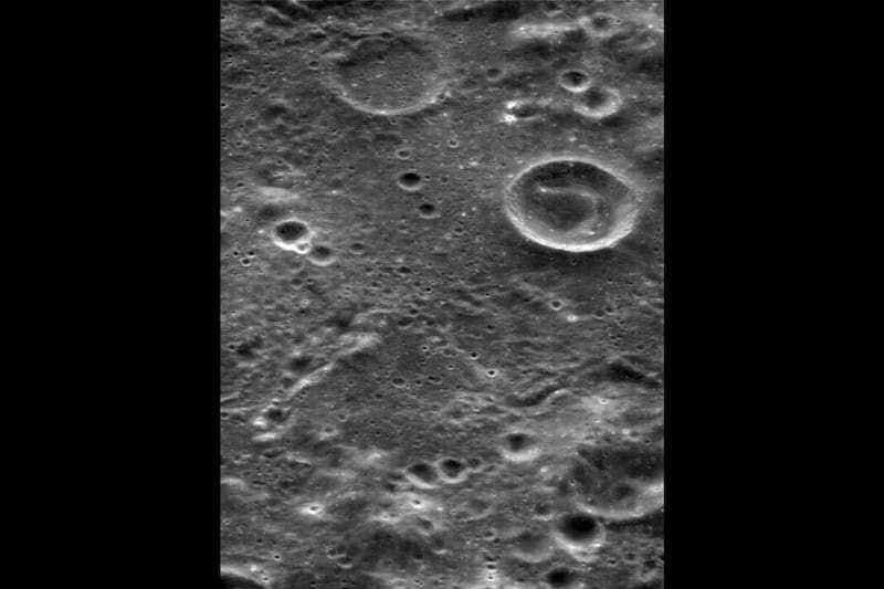 Foto de la Luna desde JUICE captada con JANUS.