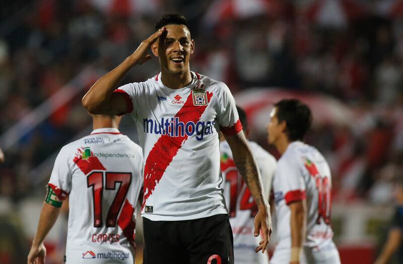 El delantero argentino Mauro Quiroga jugando por Curicó Unido. Foto: Aton.