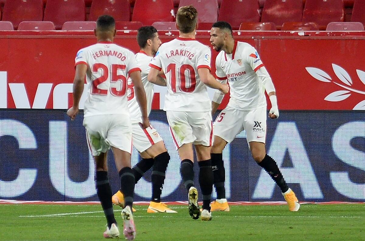 Figura del Sevilla está en duda para el Derby ante el Betis de Bravo y Pellegrini
