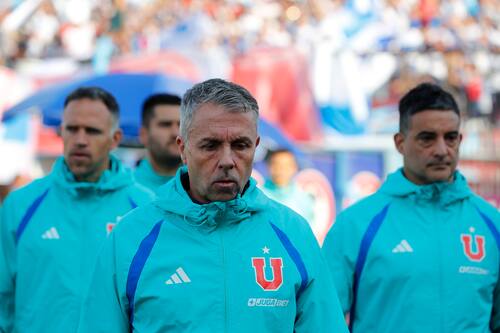 El entrenador de la U, Gustavo Alvarez.