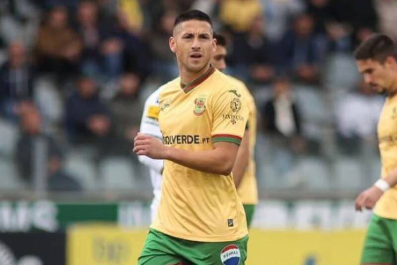 El futbolista chileno partirá del Pacos de Ferreira de Portugal.