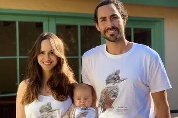 "Vamos a lo más preciado de este lugar": Matías Assler compartió sus vacaciones con Juanita Ringeling y su hijo Aurelio y disfrutó de particular dulce típico