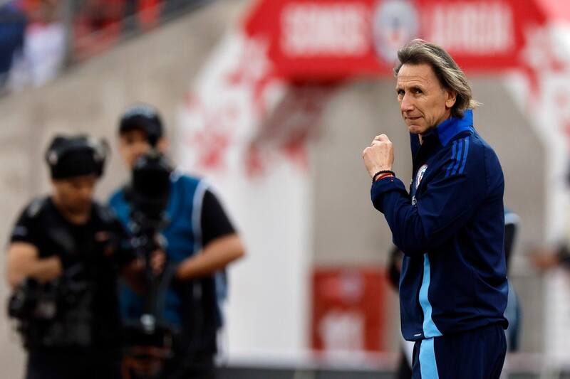 tiene a disposición a Diego Valdés y Bruno Barticciotto.