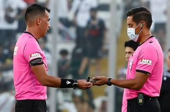 Los árbitros que impartirán justicia en todos los campeonatos del fútbol chileno