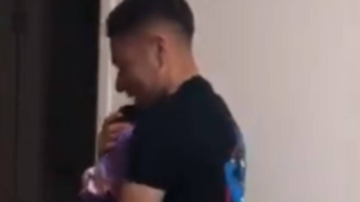 La nueva faceta de baile con la que Óscar Opazo se entretiene con sus hijas en casa