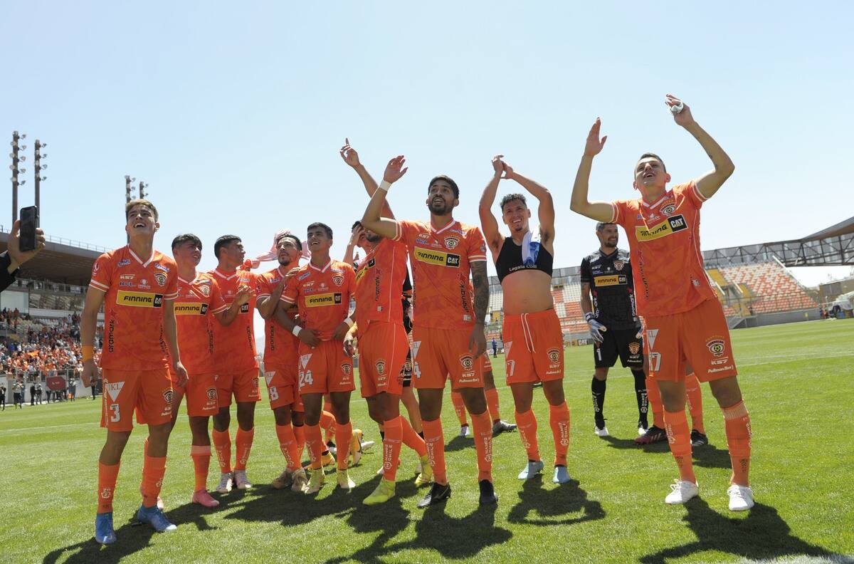 La lista de leyendas de Cobreloa que animarán el duelo vs históricos de Colo Colo y la U en Calama