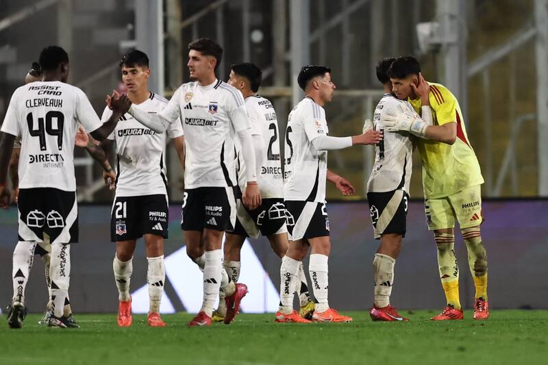 en el partido frente a Iquique en el Estadio Monumental. Foto: Agencia ATON