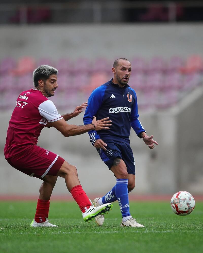 Marcelo Díaz en el amistoso ante Deportes La Serena.