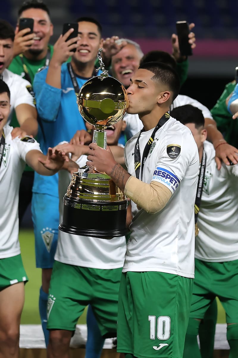 El capitán de Santiago Wanderers fue uno de los mejores jugadores de la Copa Libertadores sub 20. Foto: Agencia EFE.